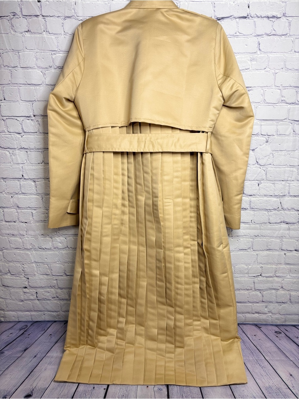 NWT Wilson Jackets Tan Beige Classic Pleated Minimalist Academia Trench Coat M - Picture 2 of 11